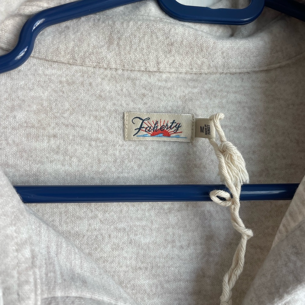 Never Worn Faherty Brand Button Down Light Weight… - image 2